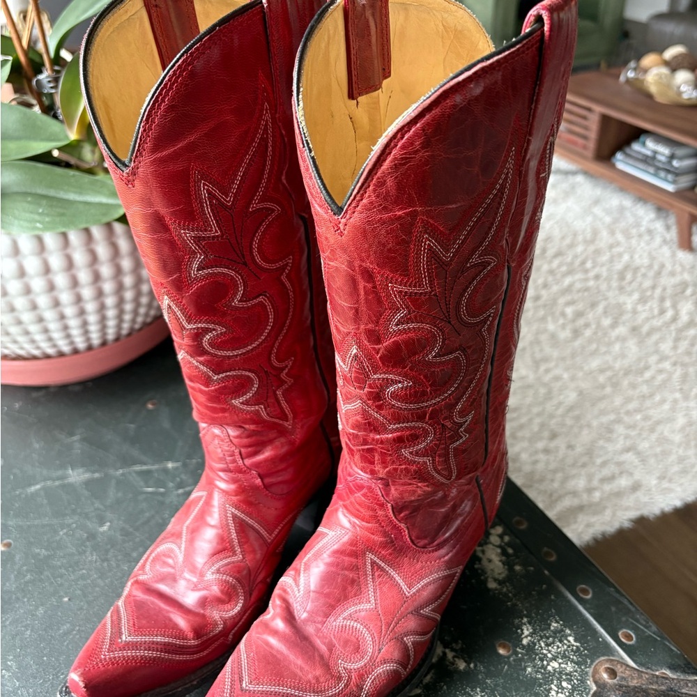 Corral Women’s Cowboy Boots. Desert Red, Size 6.5. Vintage.